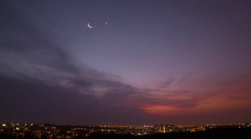 Enero 11: Conjunción de la Luna y Venus - Los Secretos de Dorian