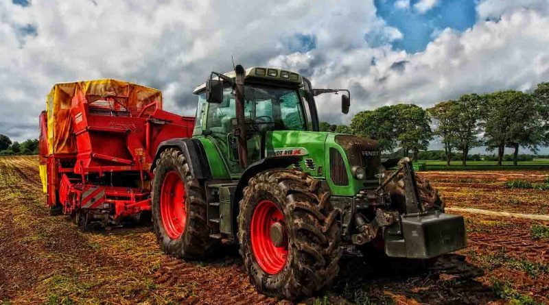 9 de Septiembre Tal Día como Hoy Tractor Agricultura Secretos de Dorian Revista LSDD